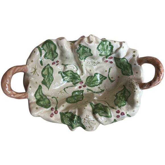 Ceramic Ivory Brown Holly Berry Decorative Country Basket 9" x 7" x 3" - Picture 3 of 5